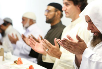 کینیڈا کے وزیراعظم کی مسلمان ارکان کے ساتھ افطاری
